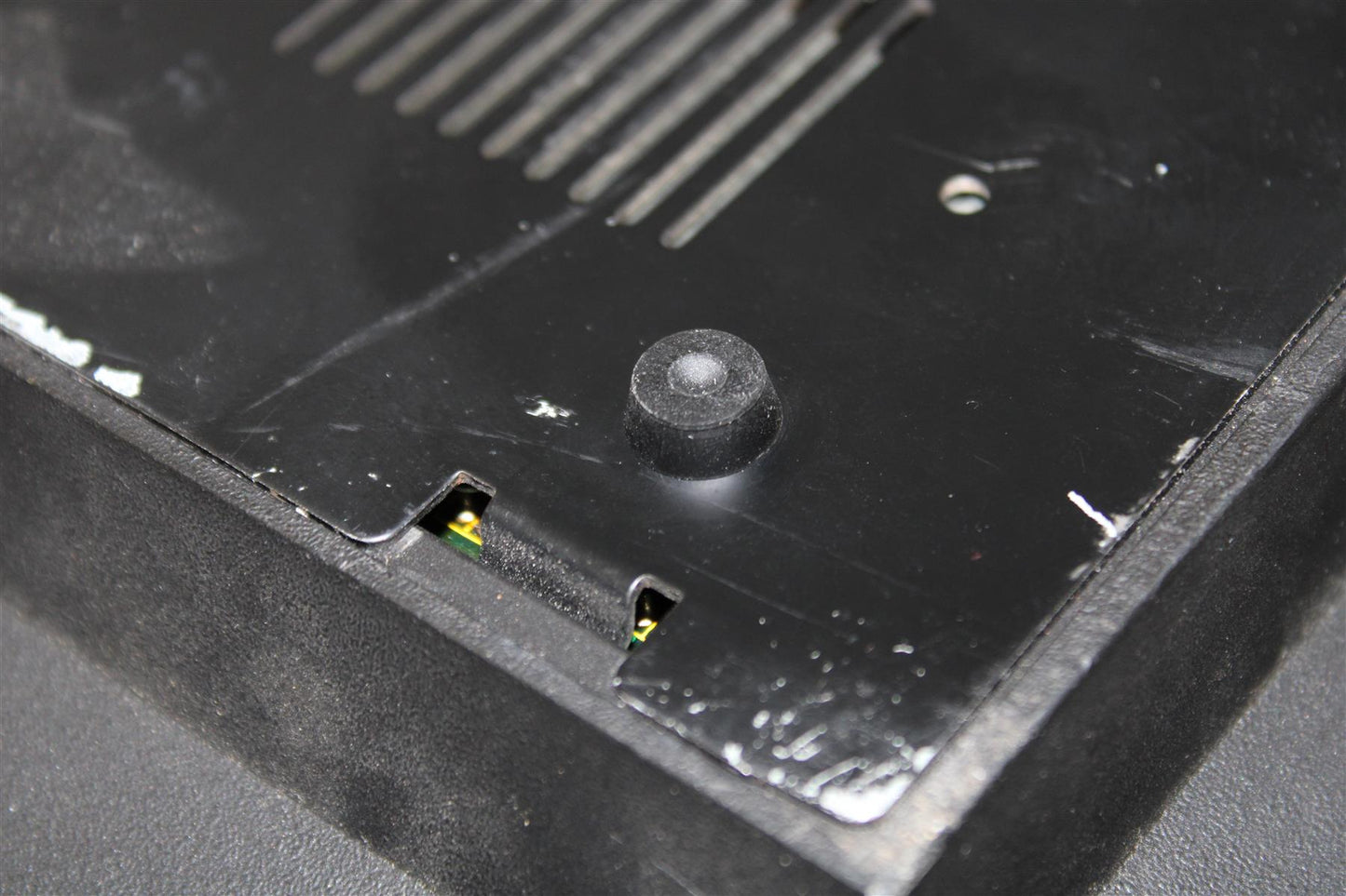 Gummifüße für das kompakte System Beocenter 4000 (1986-1987).